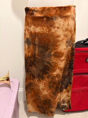 EUC Sundry by Evereve Tye dye skirt